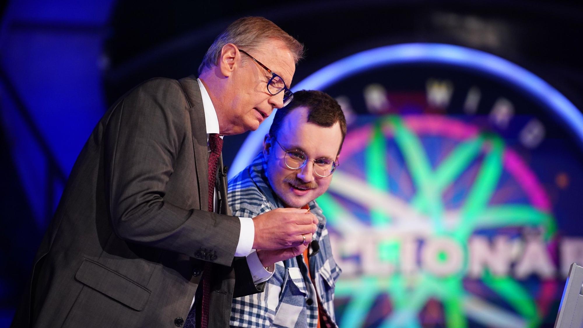Moderator Günther Jauch mit Konrad Krug aus Berlin