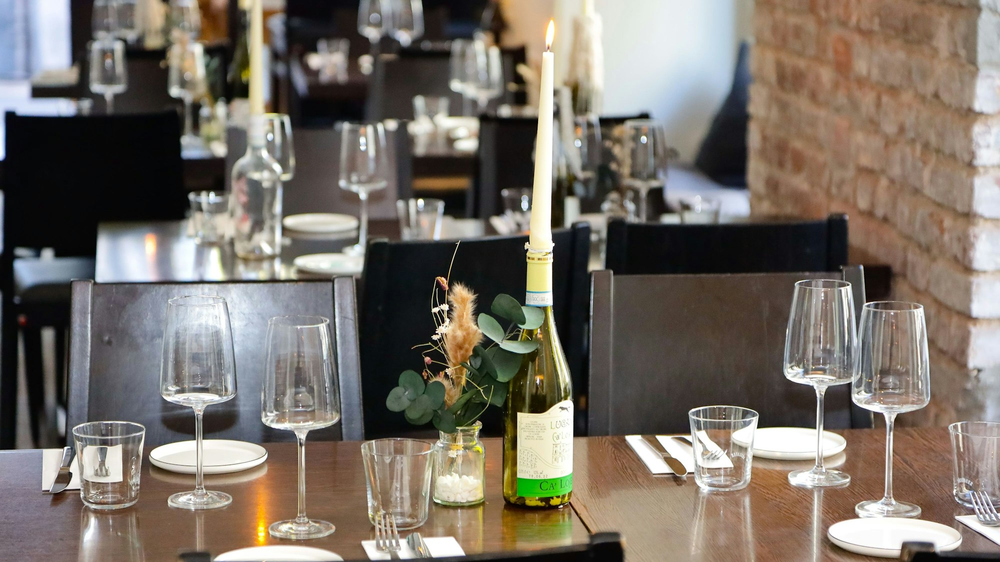 gedeckter Tisch in einem Restaurant