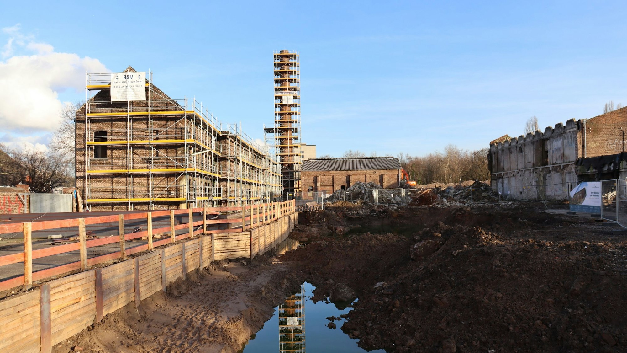 Ein Blick auf das Gelände der alten Baumwollbleicherei, deren denkmalgeschützte Gebäudeteile erhalten bleiben.