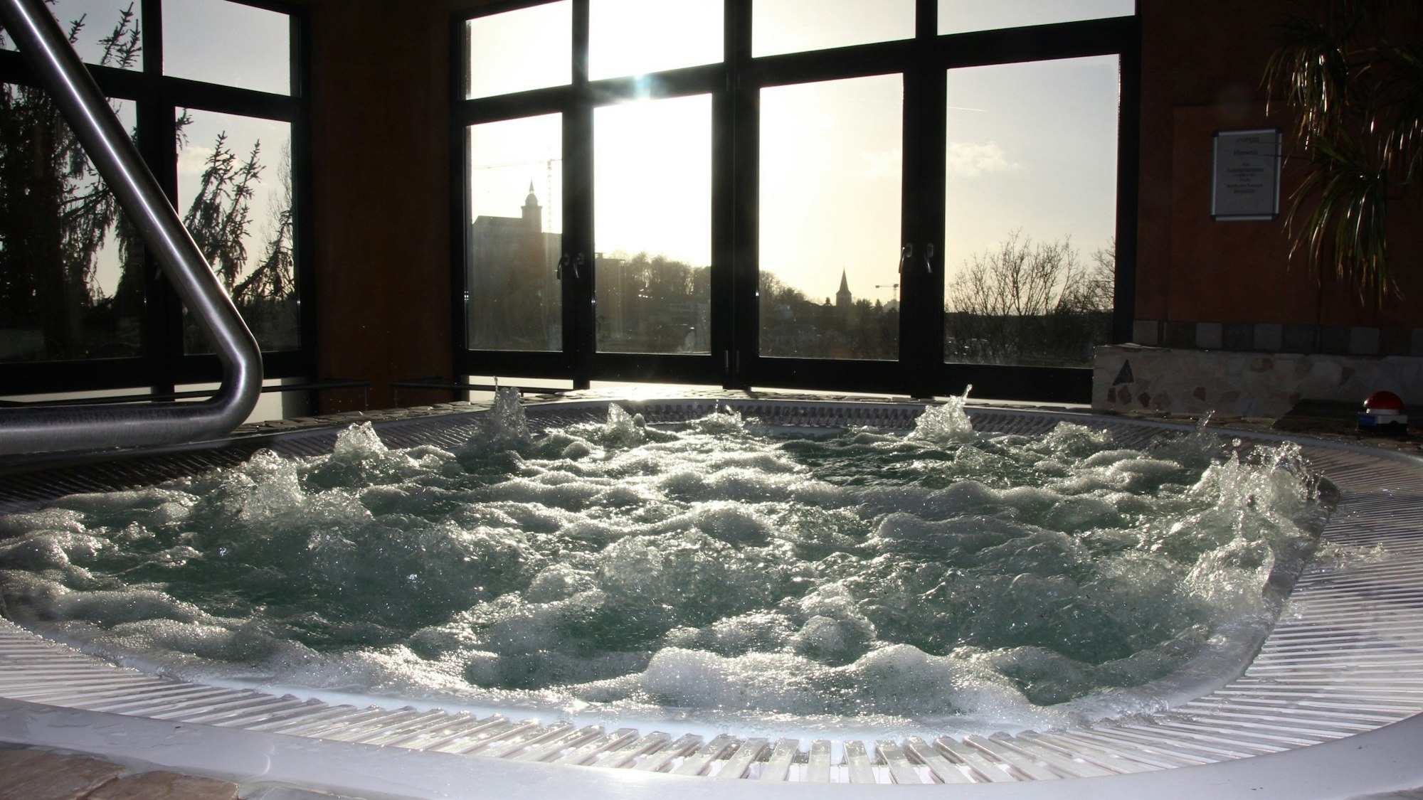 Eine Sauna mit Blick auf den Michaelsberg.