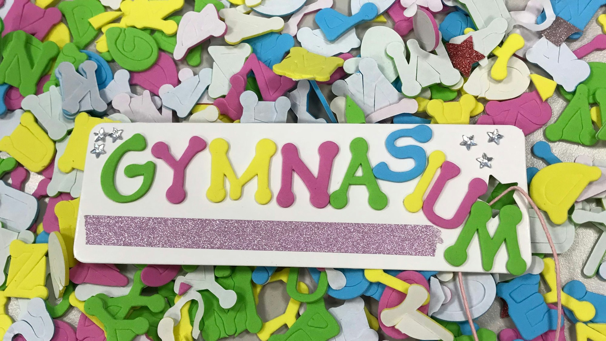 20.01.2023 Alfter: Bastelecke im Gymnasium in Alfter.