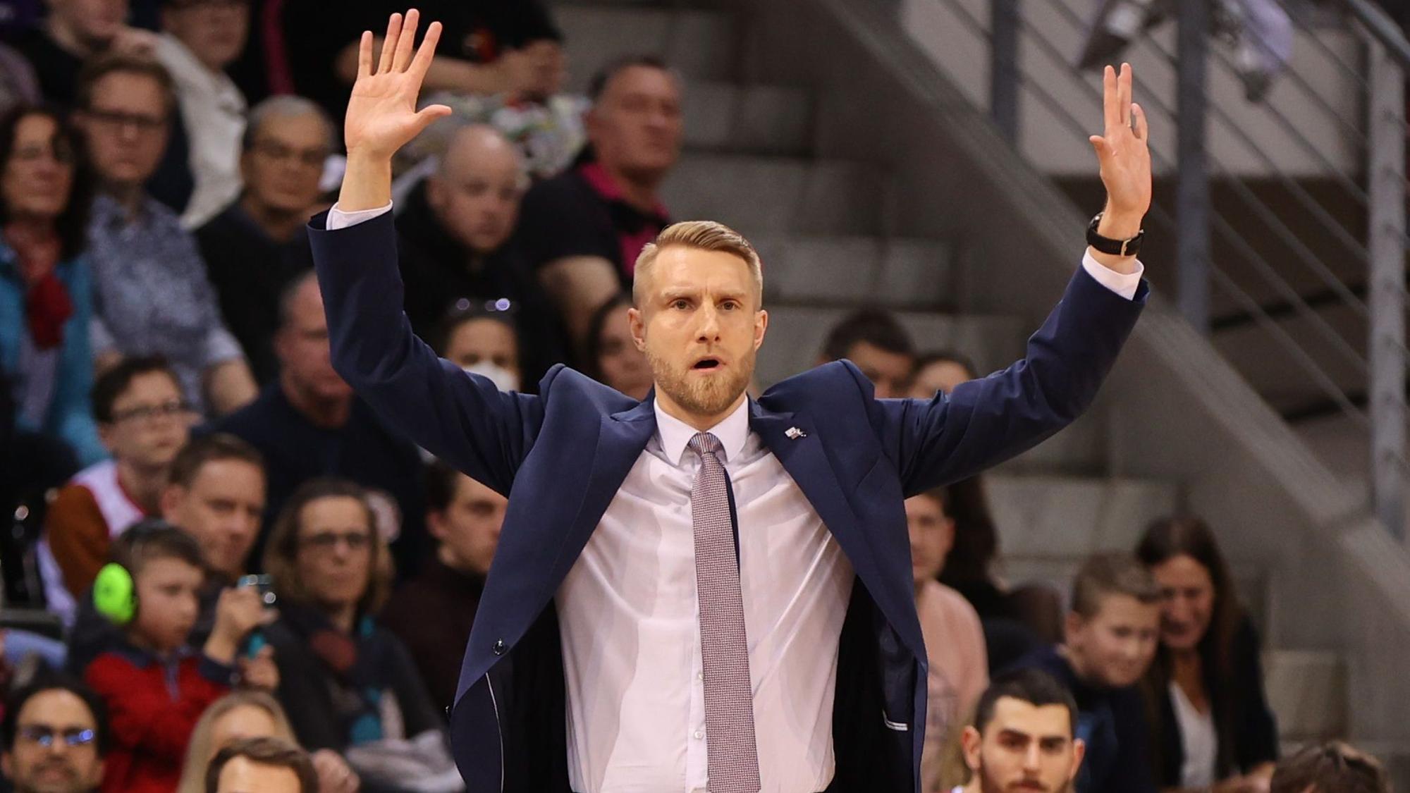 Bonns ehemaliger Headcoach Tuomas Iisalo steht angeblich vor einem NBA-Engagement.