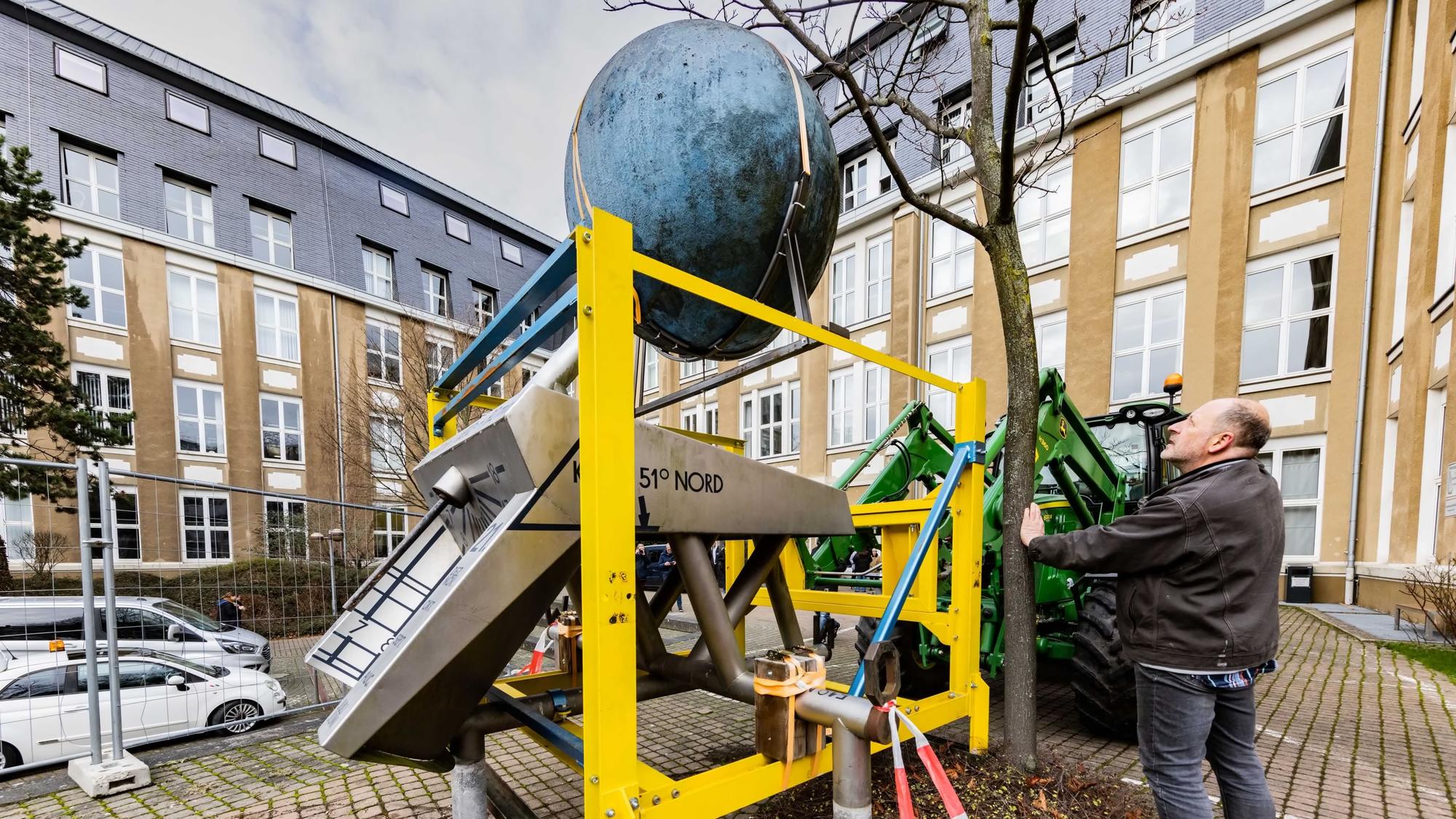 Die Sonnenuhr an der TH