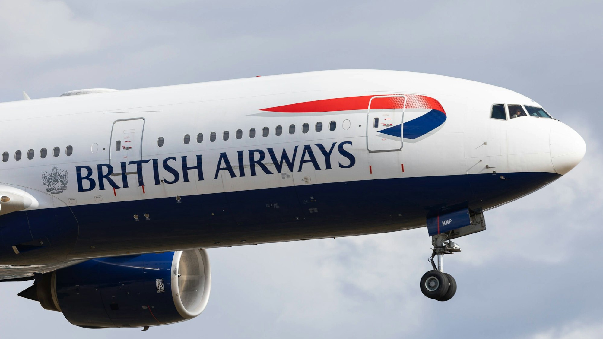 Eine Boeing 777 der Fluggesellschaft British Airways musste auf den Bermuda-Inseln notlanden. Es hatte einen medizinischen Notfall an Bord gegeben. (Symbolbild)