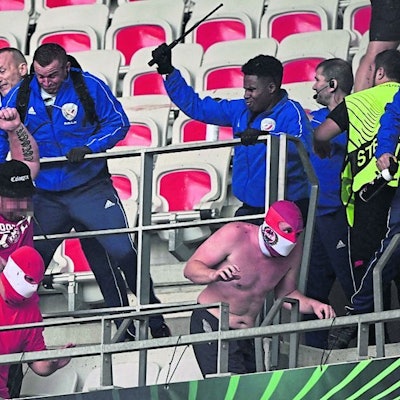 Der „Mann mit dem Fischerhut“ war bei den Nizza-Krawallen mittendrin.