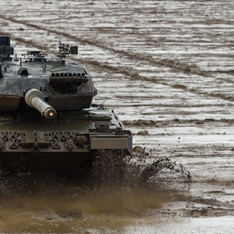 Ein Kampfpanzer der Bundeswehr vom Typ Leopard 2A6