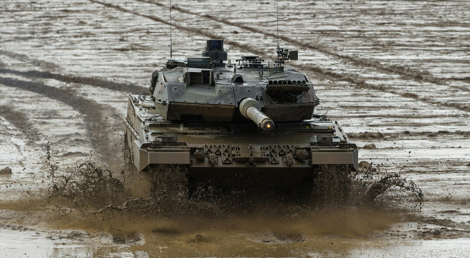Ein Kampfpanzer der Bundeswehr vom Typ Leopard 2A6
