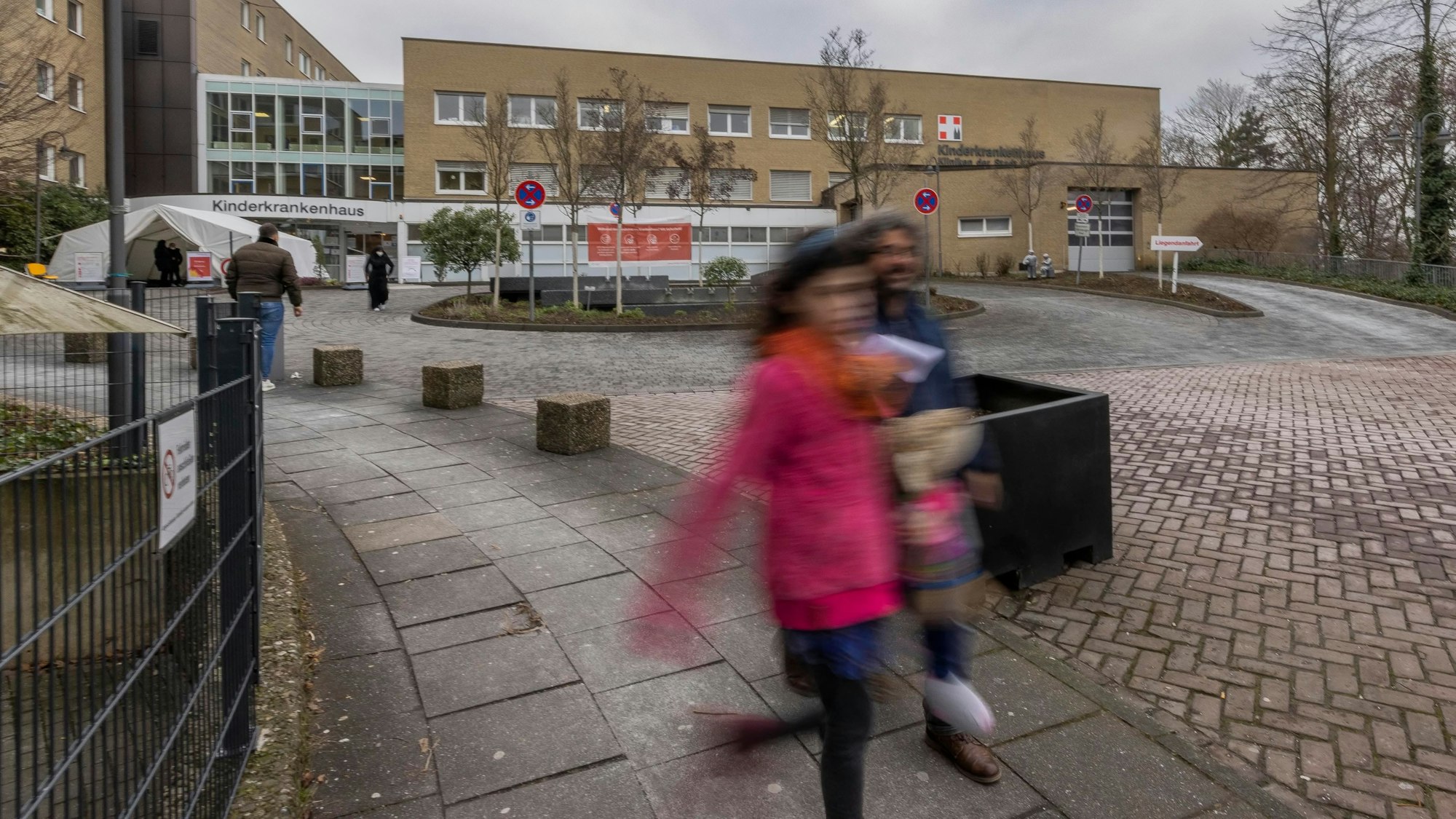 Für den Erhalt der Kinderklinik an der Amsterdamer Straße findet am 24. Juni eine Kundgebung statt.