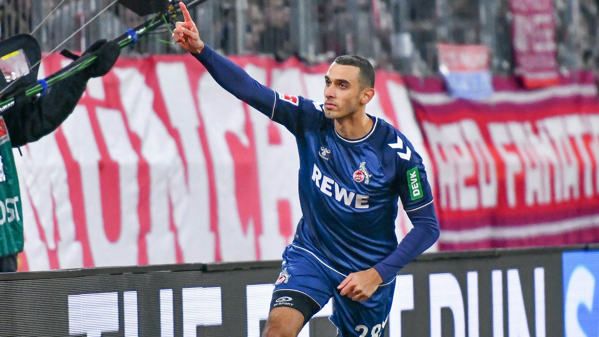 GER, DFB, FC Bayern Muenchen vs. 1. FC Koeln / 24.01.2023, Allianz Arena, Muenchen, GER, DFB, FC Bayern Muenchen vs. 1. FC Koeln, im Bild Jubel nach dem Tor zum 0-1 durch Ellyes Skhiri Koeln 28 *** GER, DFB, FC Bayern Muenchen vs 1 FC Koeln 24 01 2023, Allianz Arena, Munich, GER, DFB, FC Bayern Muenchen vs 1 FC Koeln, in picture cheering after goal to 0 1 by Ellyes Skhiri Koeln 28 nordphotoxGmbHx/xStraubmeier nph00004