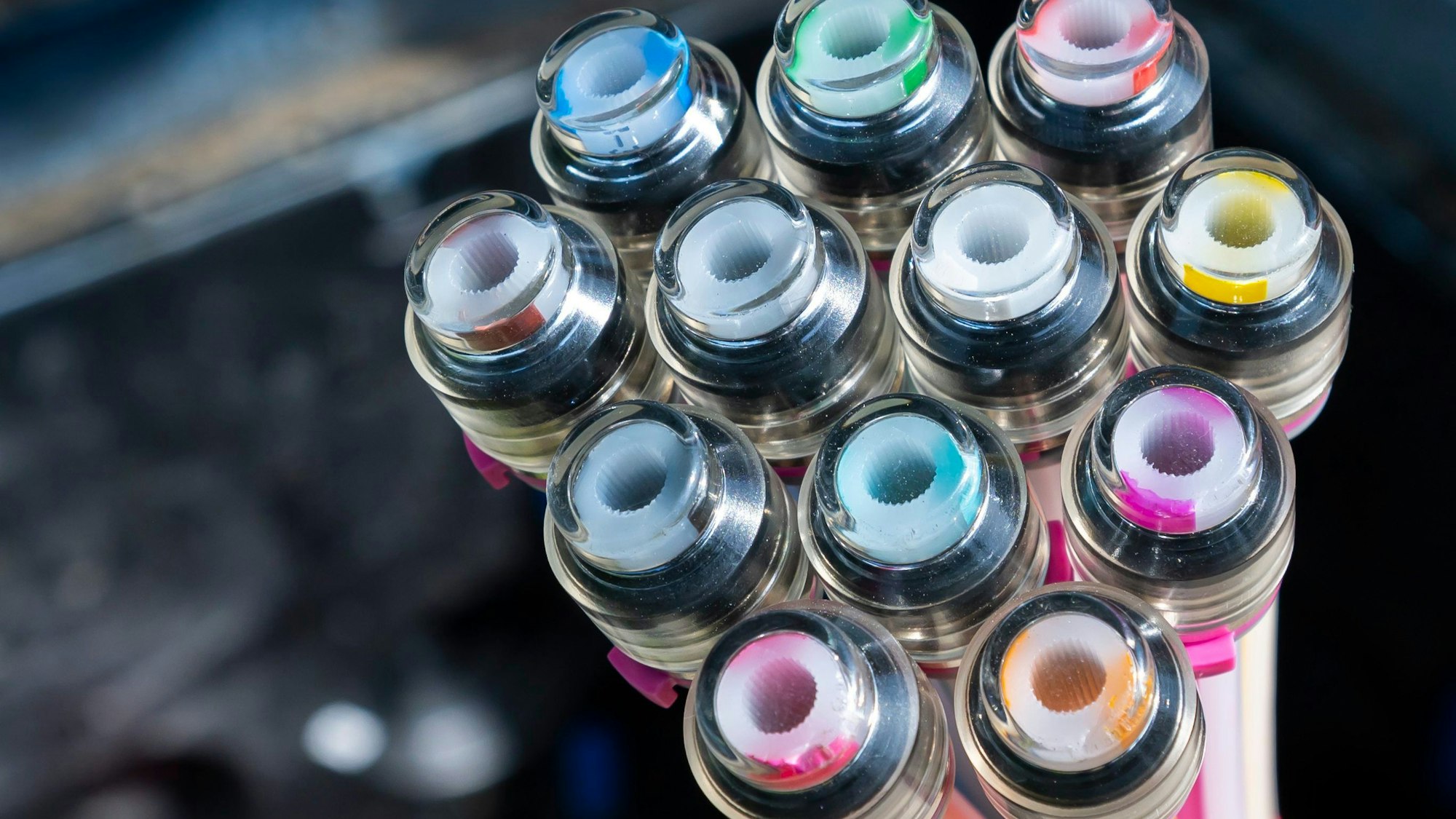 Rund 3500 Morsbacher Adressen erhalten einen Glasfaseranschluss. Einrichten wird diese das Unternehmen Muenet aus Coesfeld. Unser Foto zeigt ein Glasfaserbündel.