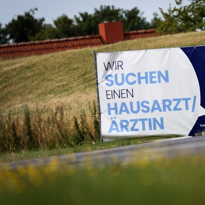 Schild am Ortseingang von Friedrichskoog in Schleswig-Holstein.
