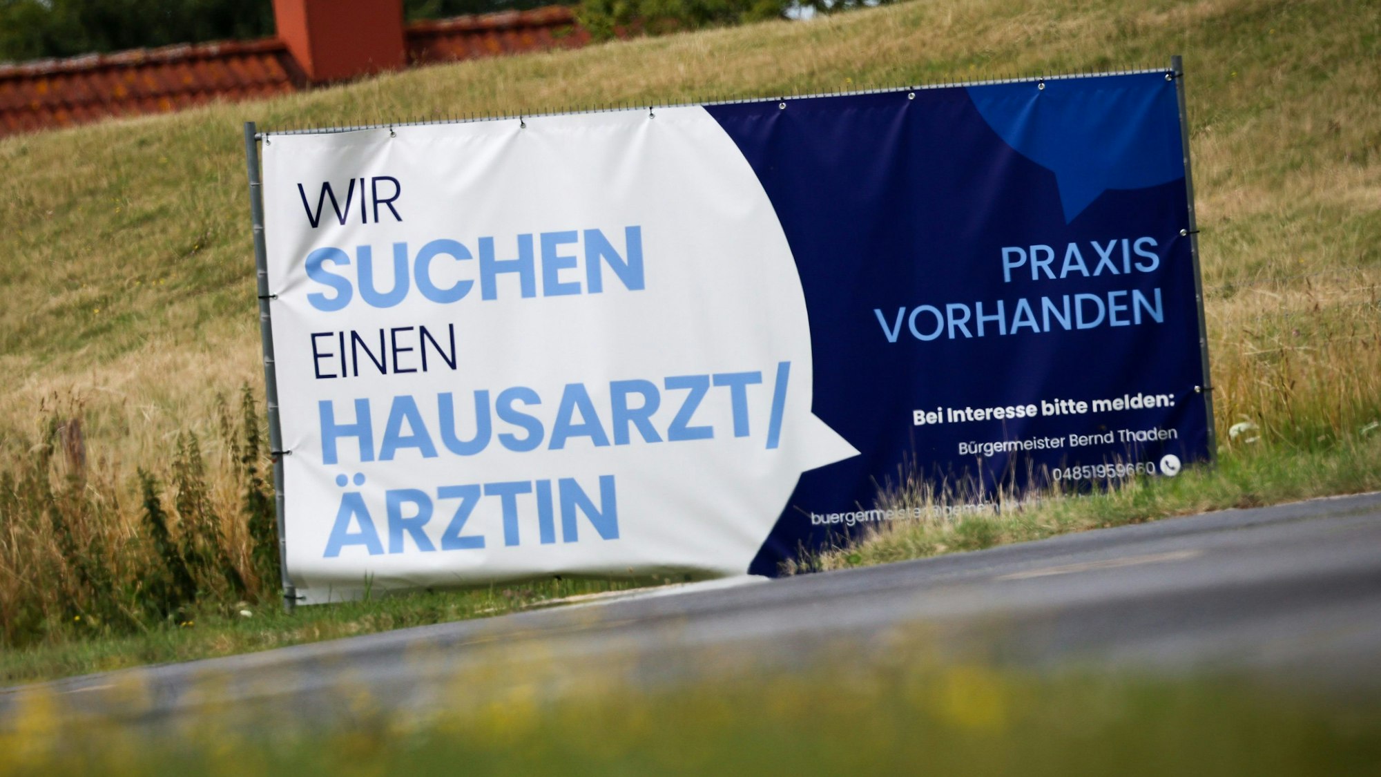 Schild am Ortseingang von Friedrichskoog in Schleswig-Holstein.