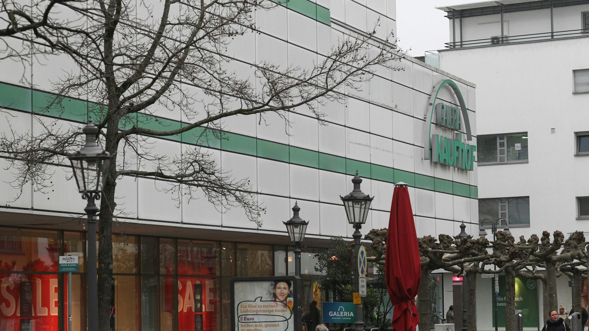 Die Kaufhof-Filiale in der Siegburger Innenstadt.