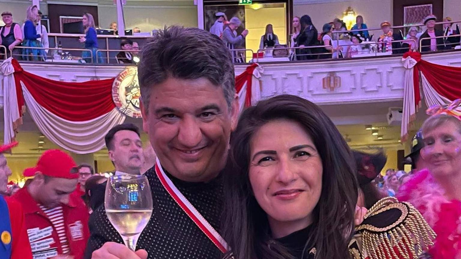 Die Kölner CDU-Abgeordnete Serap Güler bei der CDU-Karnevalsfete im Köln