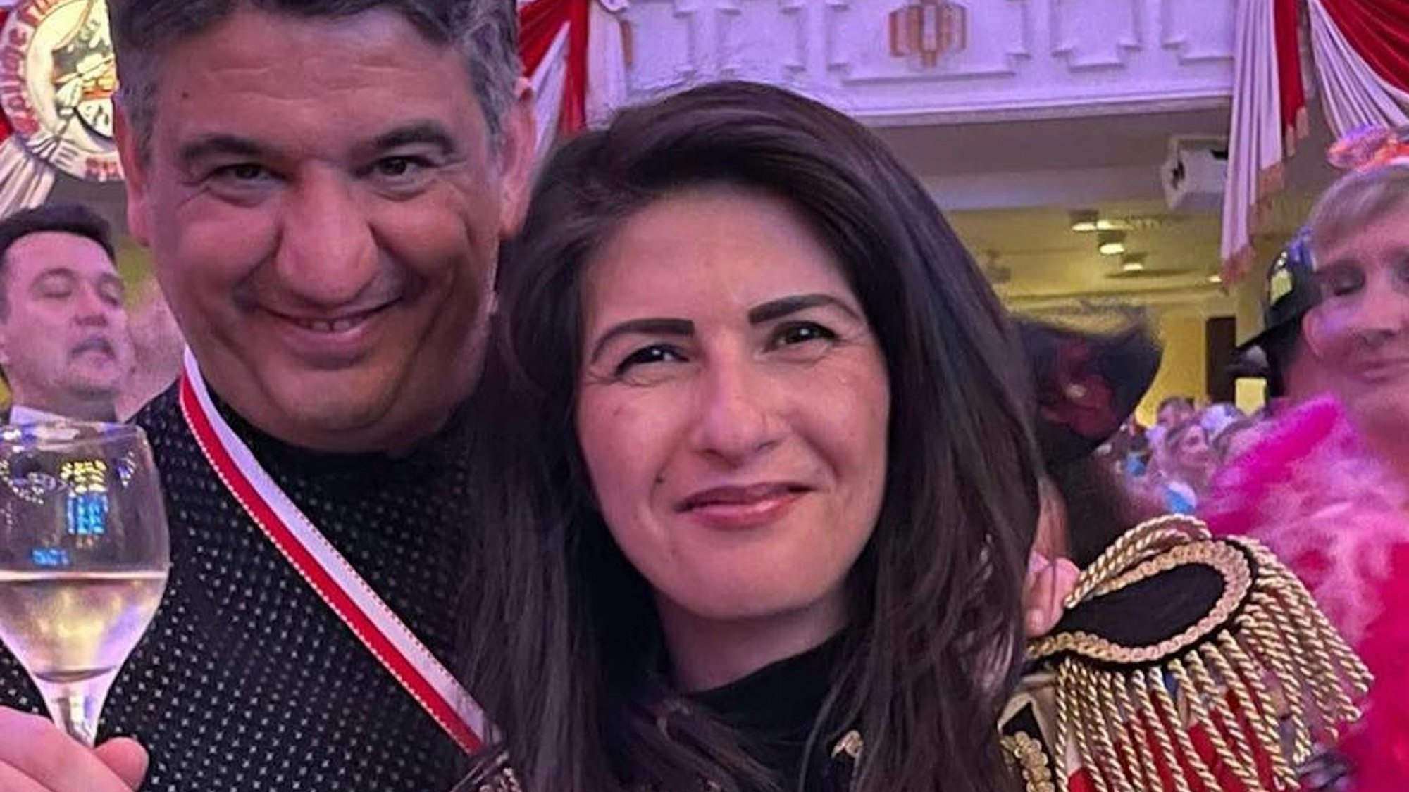 Die Kölner CDU-Abgeordnete Serap Güler bei der CDU-Karnevalsfete im Köln