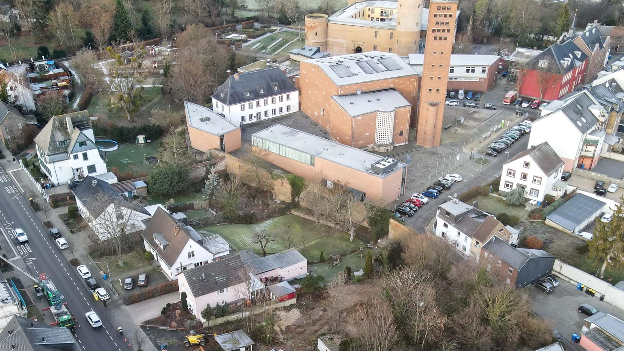 Das Bild zeigt einen Teil der Stadt Zülpich aus der Luft.