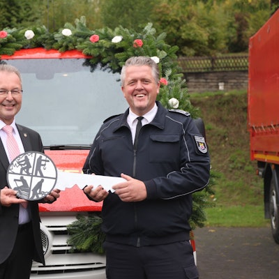 Reichshofs Bürgermeister Rüdiger Gennies lächelt in die Kamera.