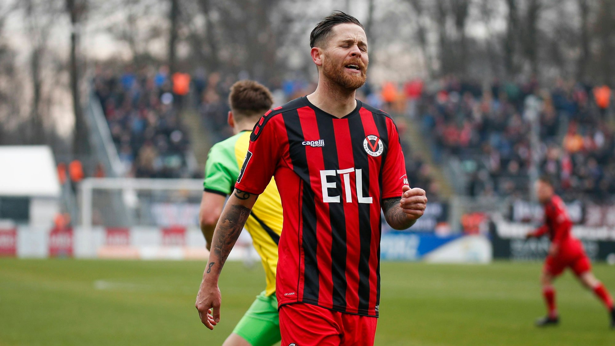 3. Liga, Viktoria Koeln - Waldhof Mannheim, 20. Spieltag, 29.01.2023, Sportpark Hoehenberg, Koeln Mike WUNDERLICH Viktoria Koeln, 8, 3. Liga, Viktoria Koeln - Waldhof Mannheim, 20. Spieltag, am 29.01.2023, Sportpark Hoehenberg, Koeln DFL regulations prohibit any use of photographs as image sequences and/or quasi-video *** 3 Liga, Viktoria Koeln Waldhof Mannheim, 20 Spieltag, 29 01 2023, Sportpark Hoehenberg, Koeln Mike WUNDERLICH Viktoria Koeln, 8 , 3 Liga, Viktoria Koeln Waldhof Mannheim, 20 Spieltag, am 29 01 2023, Sportpark Hoehenberg, Koeln DFL regulations prohibit any use of photographs as image sequences and or quasi video Copyright: xBEAUTIFULxSPORTS/Meuselx