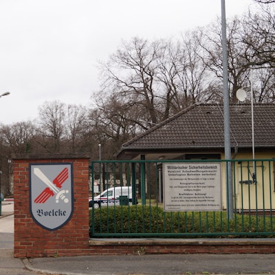 Das Foto zeigt die Boelcke-Kaserne in Kerpen. Bürgermeister Spürck bietet Bund und Land, mehr Flüchtlinge als gefordert in Kerpen unterzubringen, eben auf diesem Gelände.