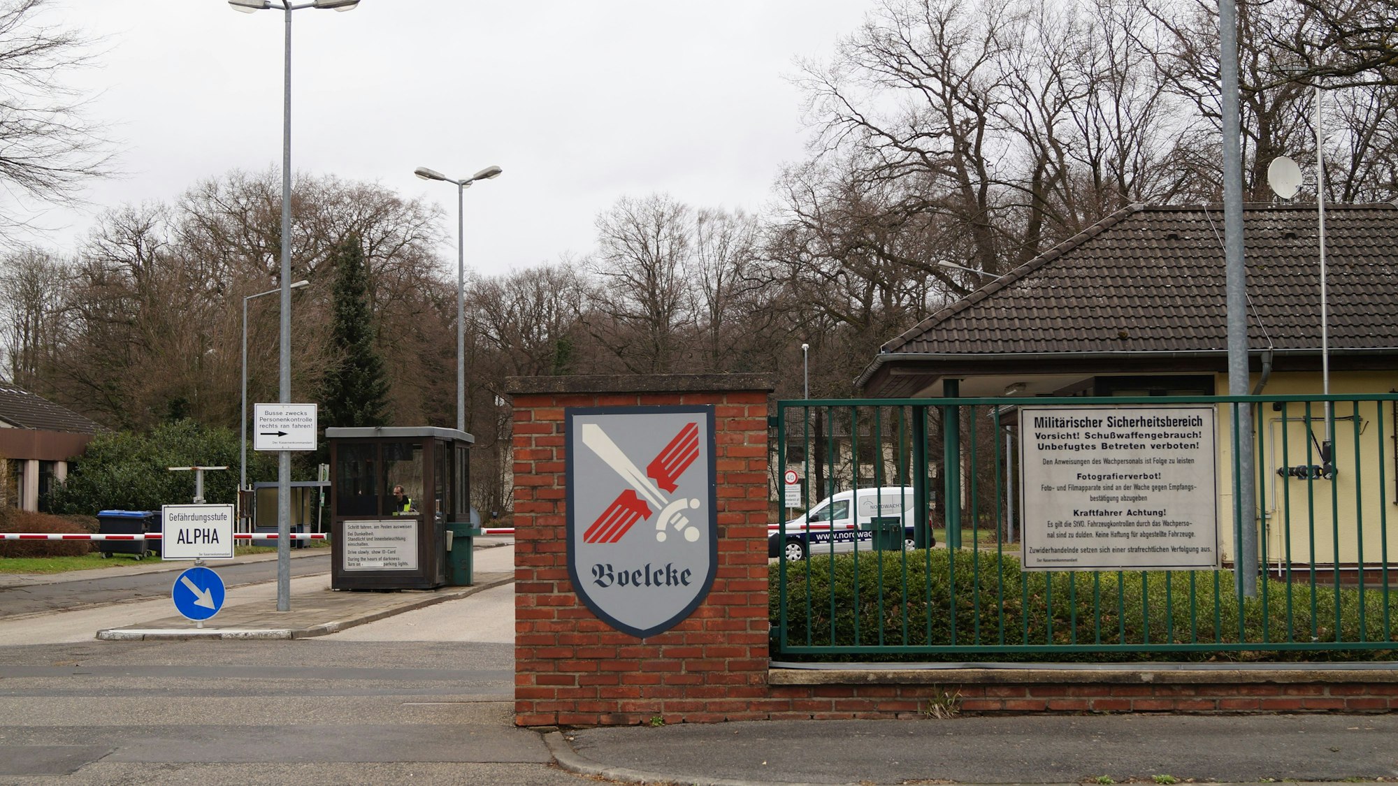 Das Foto zeigt die Boelcke-Kaserne in Kerpen. Bürgermeister Spürck bietet Bund und Land, mehr Flüchtlinge als gefordert in Kerpen unterzubringen, eben auf diesem Gelände.