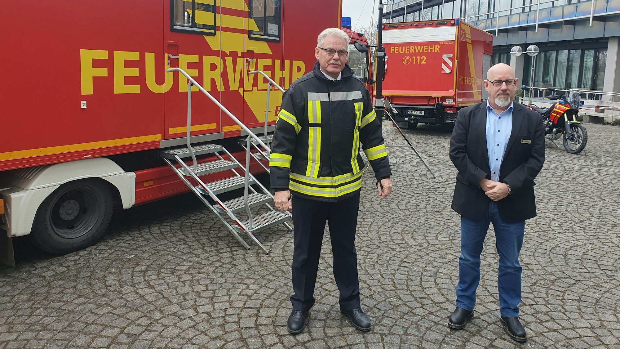 Kreisbrandmeister Stefan Gandelau (l.) und Amtsleiter Ingo Freier.