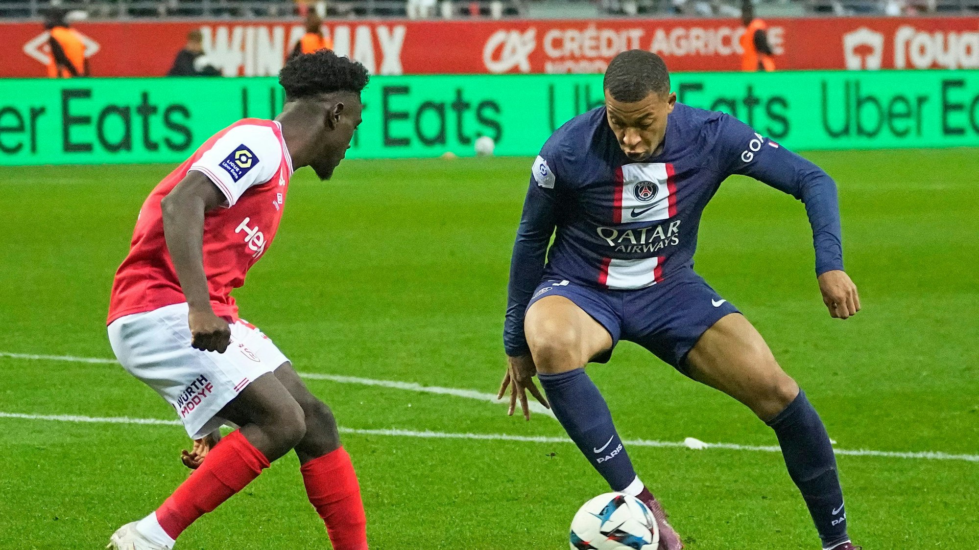 Mbuku im Trikot von Reims. (2022)