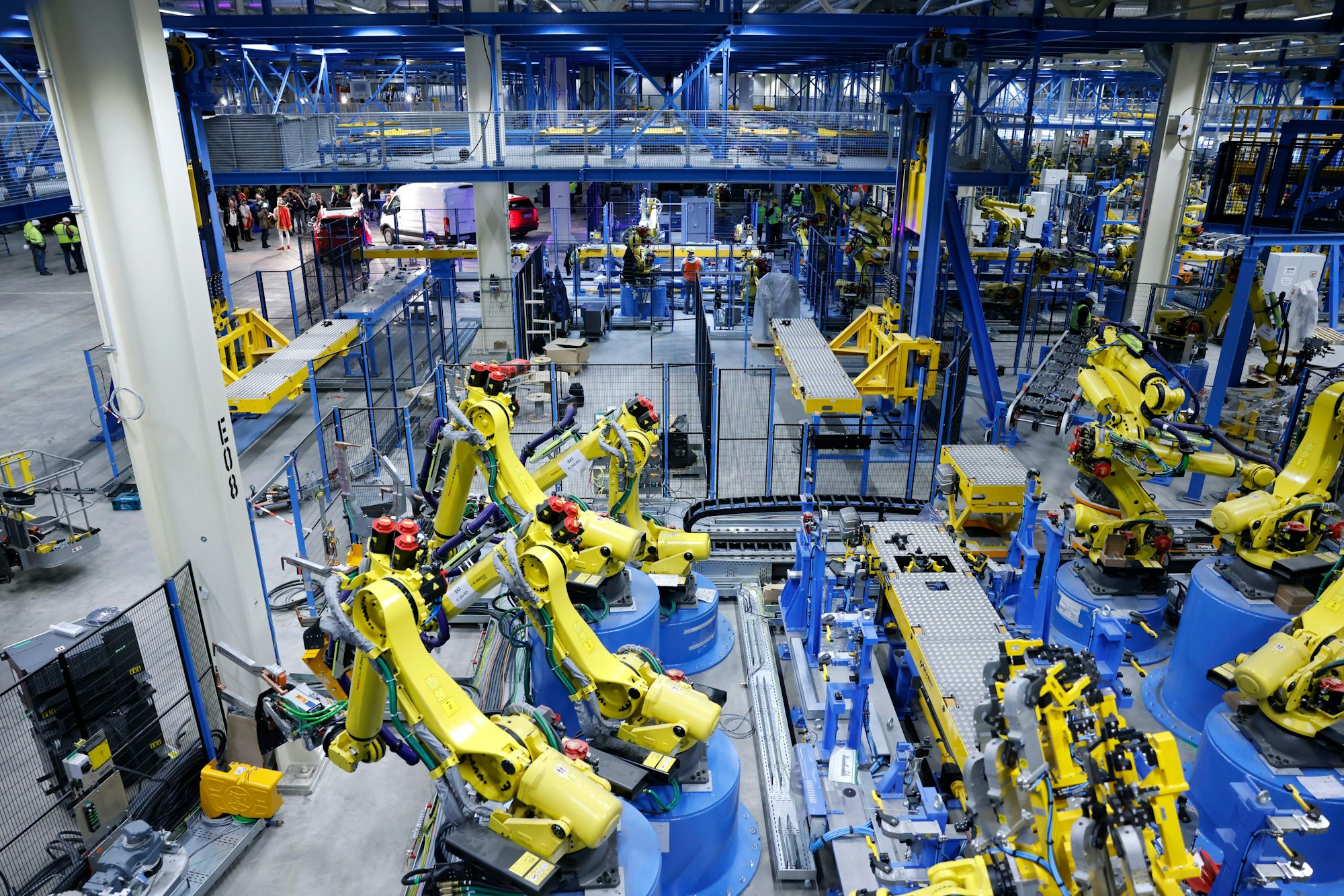 Blick in die neue Produktionshalle für Teile der E-Autos der Ford-Werke in Köln