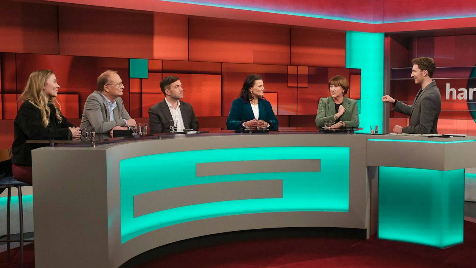 Aimée van Baalen (v.l.n.r.), Sven Plöger, Konstantin Kuhle, Gitta Connemann, Hildegard Müller und Louis Klamroth