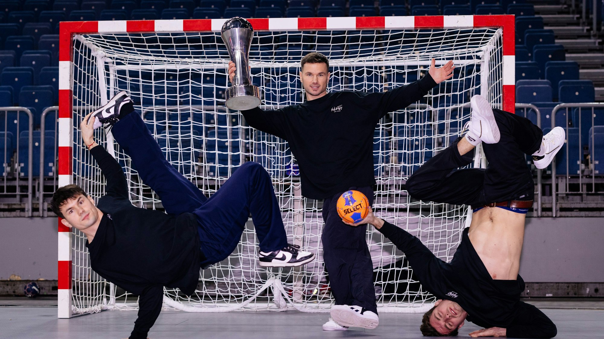 Die Breakdancer Mario Eckel, Dennis Kolb und Martin Gut (v.l.) aus Köln (v.l.).