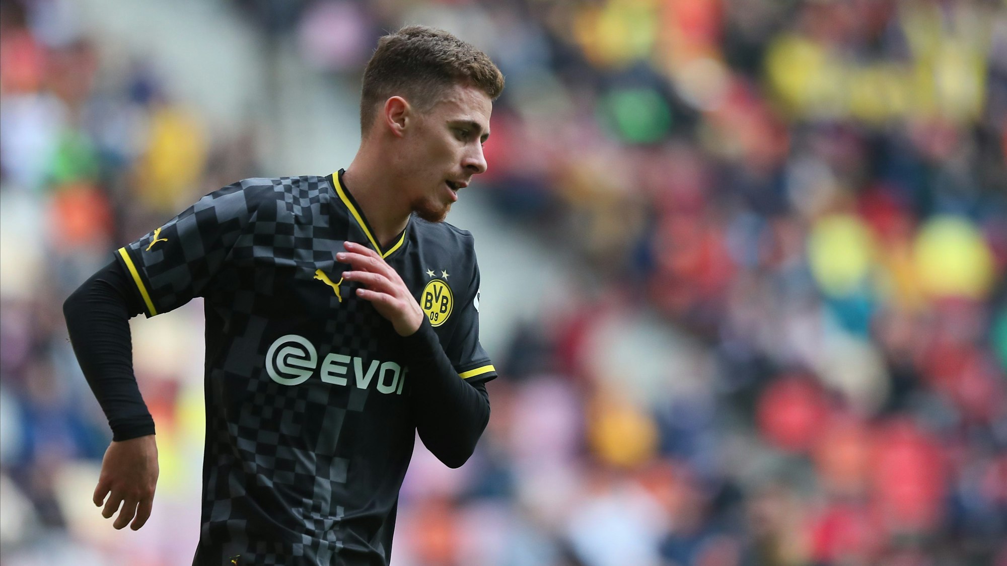 Thorgan Hazard im Trikot vom BVB (Dezember,2022)