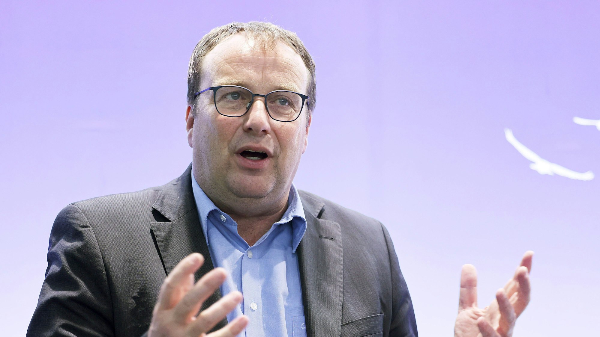 Oliver Krischer (Grüne), Umweltminister in Nordrhein-Westfalen, äußert sich zur hydrologischen Situation im Land.