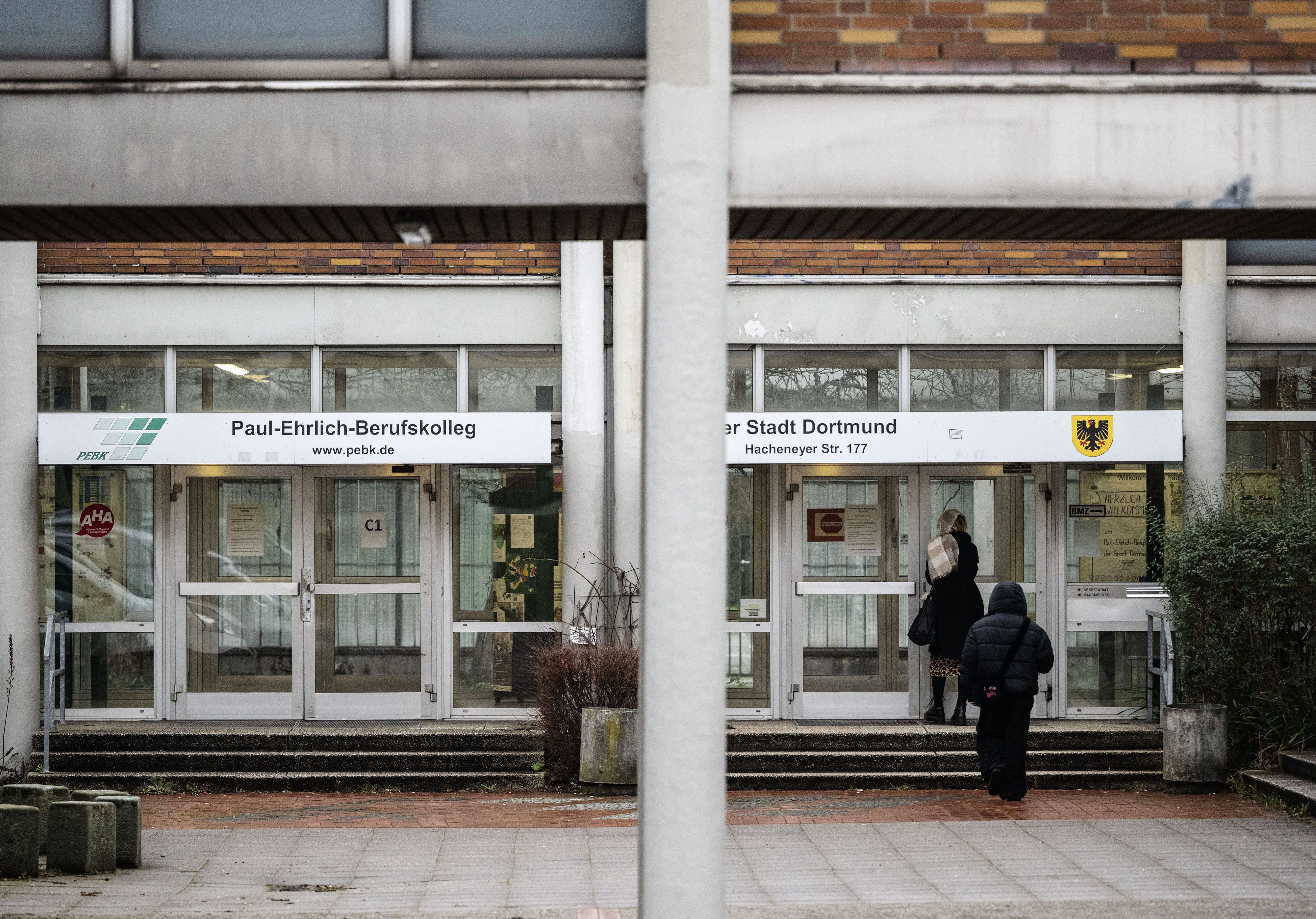 Aussenansicht des Dortmunder Paul-Ehrlich Berufskolleg.