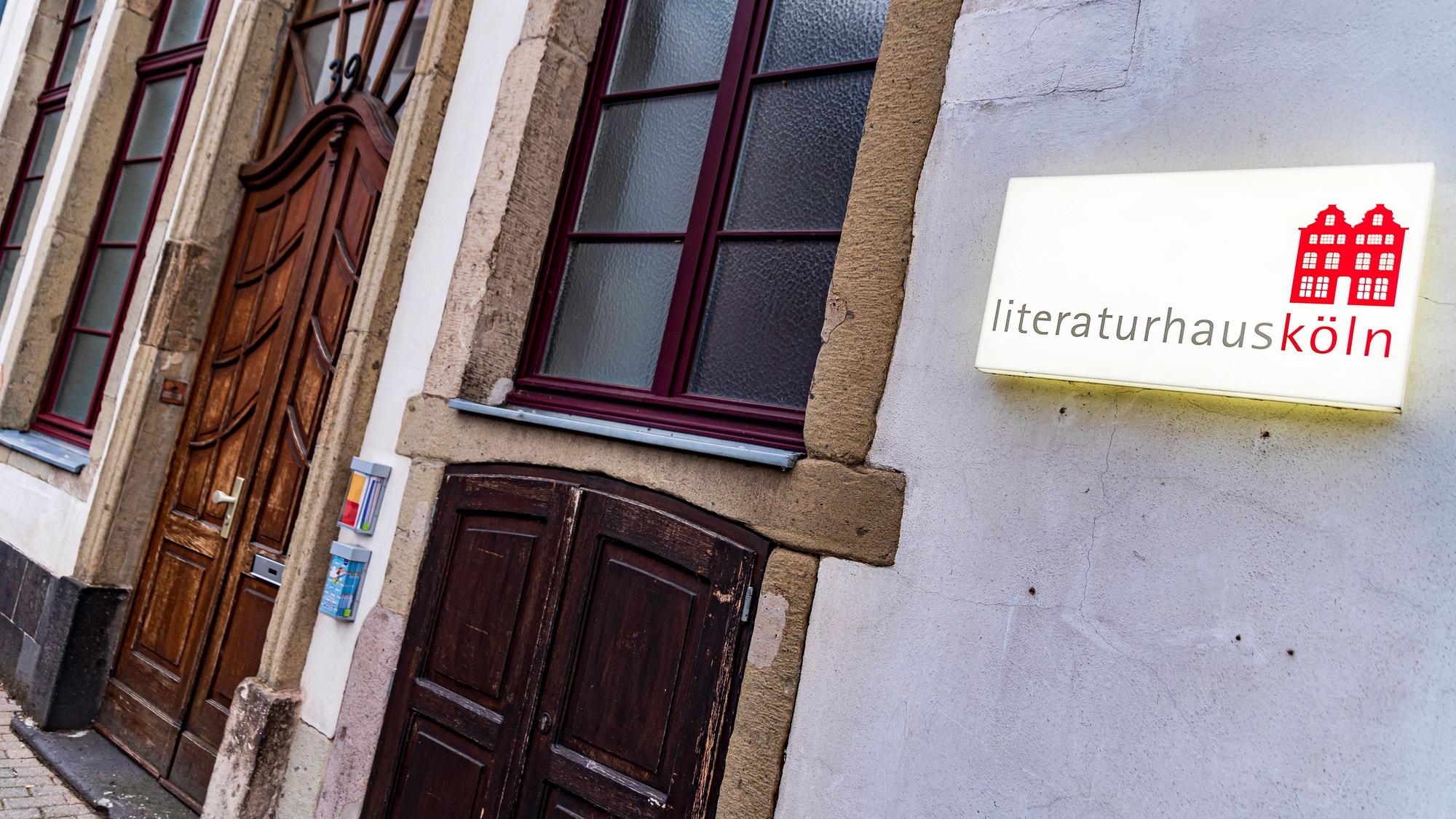 Köln Literaturhaus Gebäude Außenansicht
Aufgenommen am: 05.09.2019
Foto: Alexander Roll (Staff)