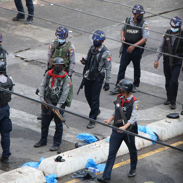 März 2021: Polizei auf den Straßen von Yangon