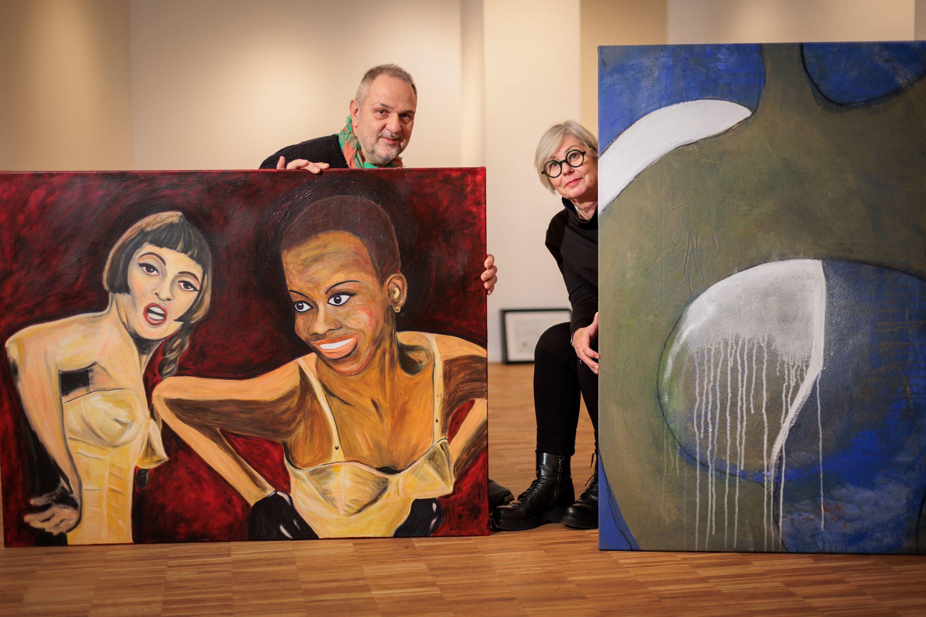 Gummersbach


Vorbesichtigung der Ausstellung Heike Peppler und Rainer Grotzki im Kunstraum Markt 1