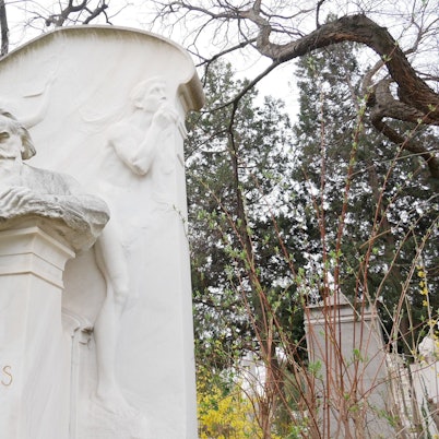 Das Grab des Komponisten Johannes Brahms am Wiener Zentralfriedhof.
