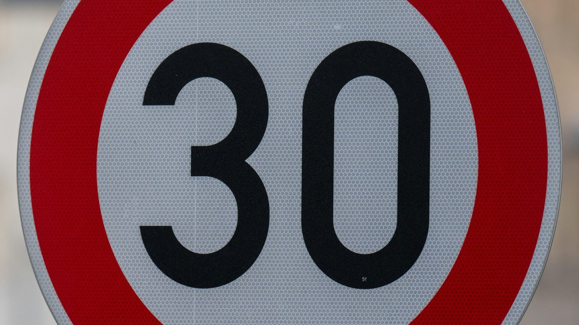 Tempo 30 in Köln-Mülheim (Symbolbild).