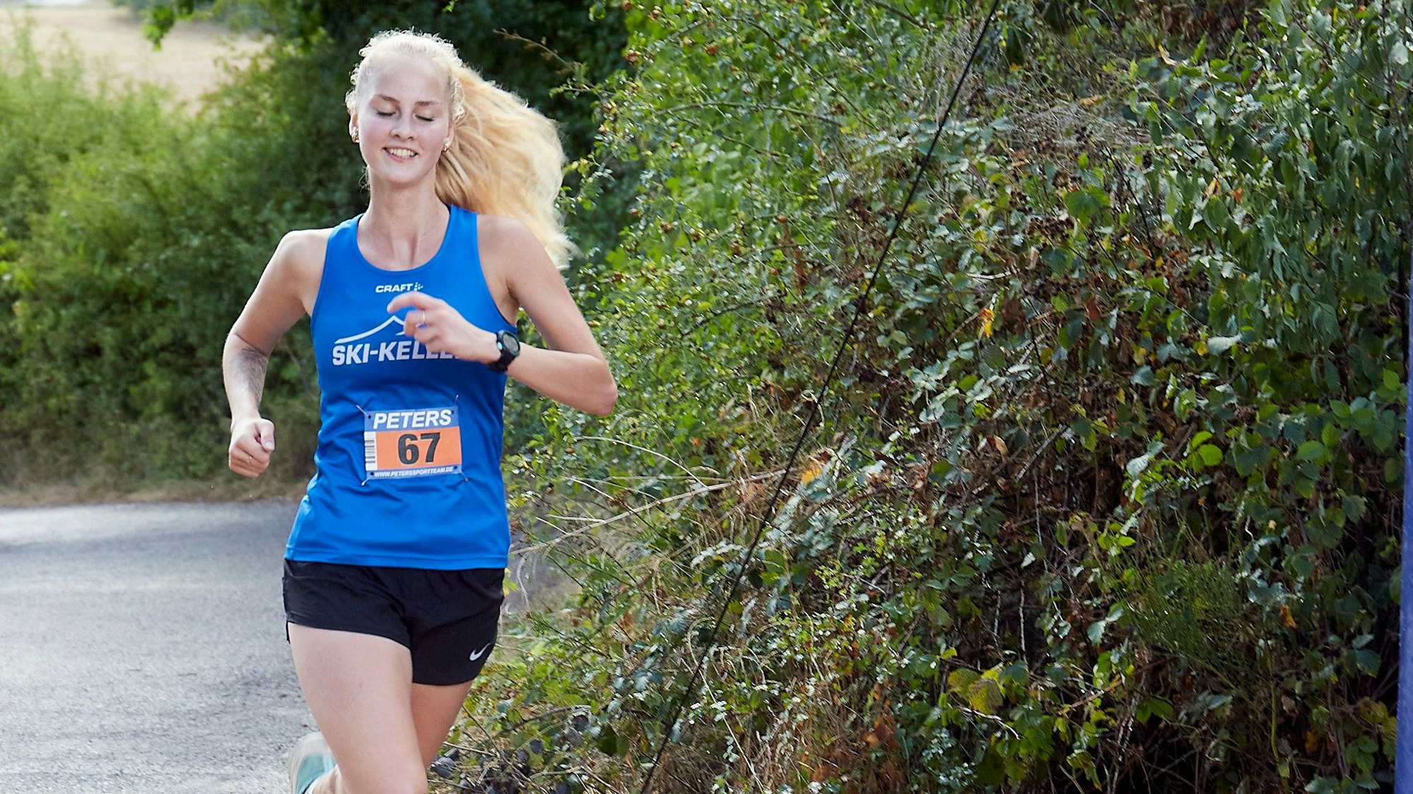 Im Rahmen des Sportfestes des FC Scheven fand der neunte Lauf des Eifelcups statt. Sieger des Laufes bei den Frauen wurde Sonja Vernikov.