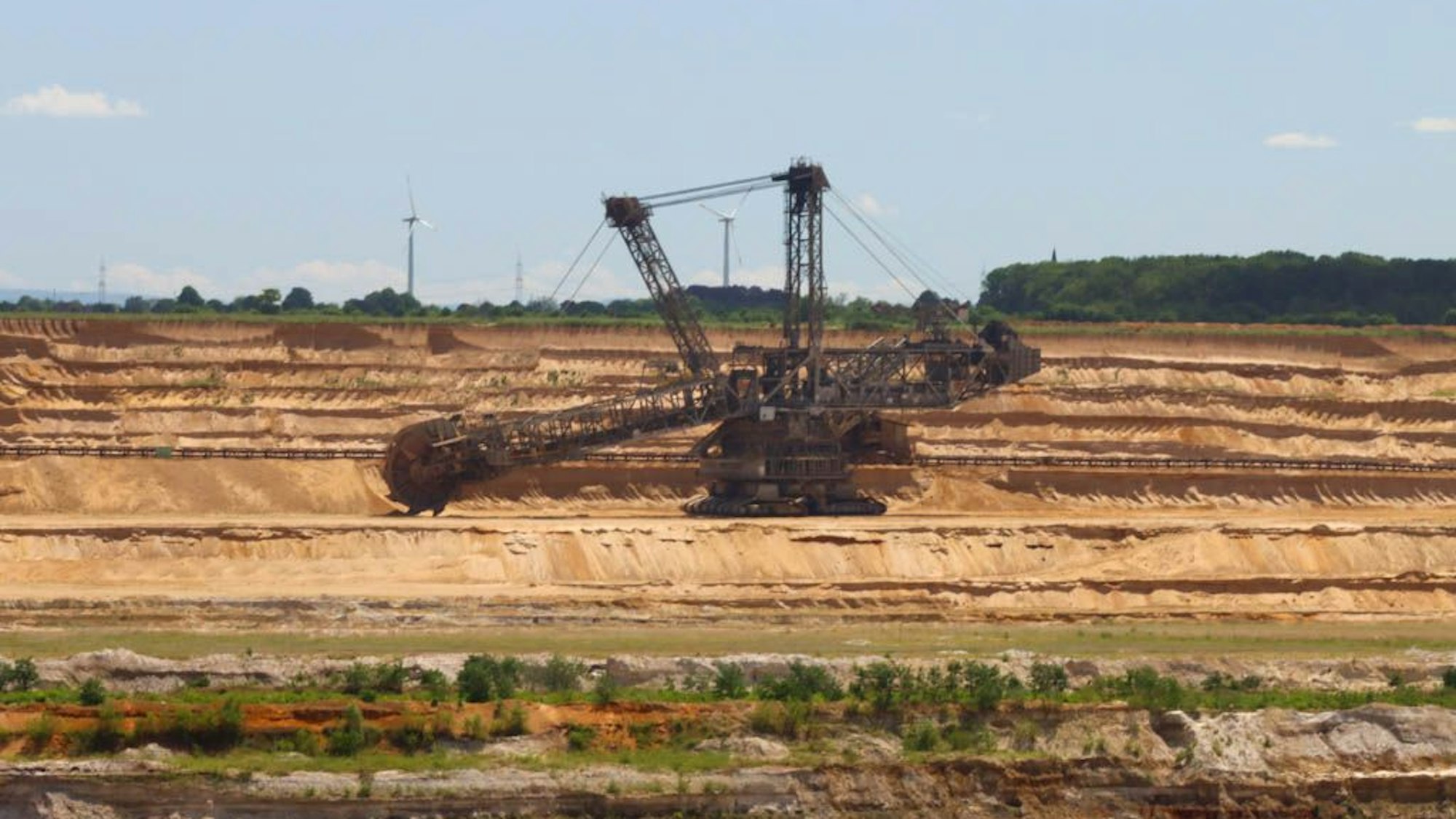 Ein Grossbagger im Tagebau