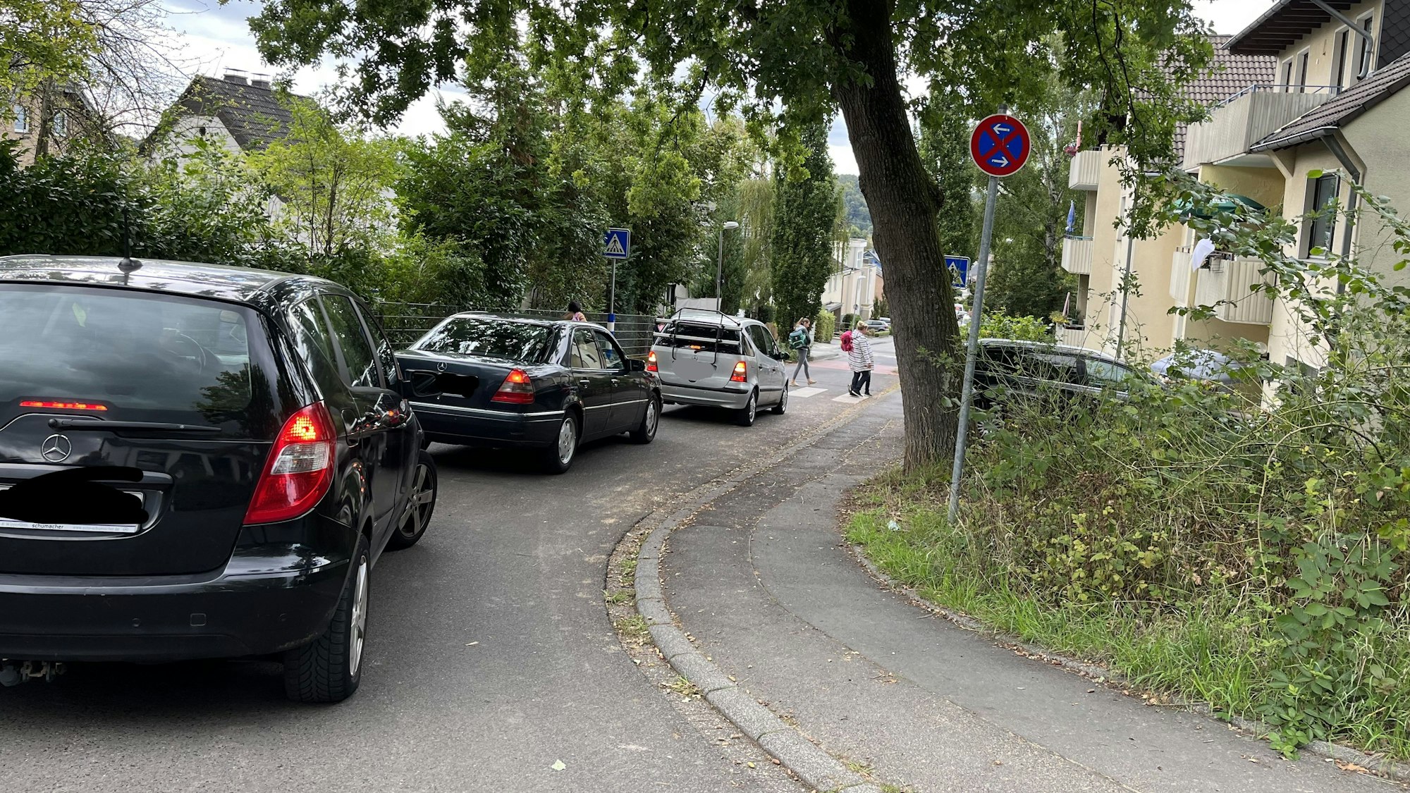 Problem Elterntaxis: Wäre eine Sperrung der Hermann-Löns-Straße die Lösung?
Lohmar
Fußverkehrscheck