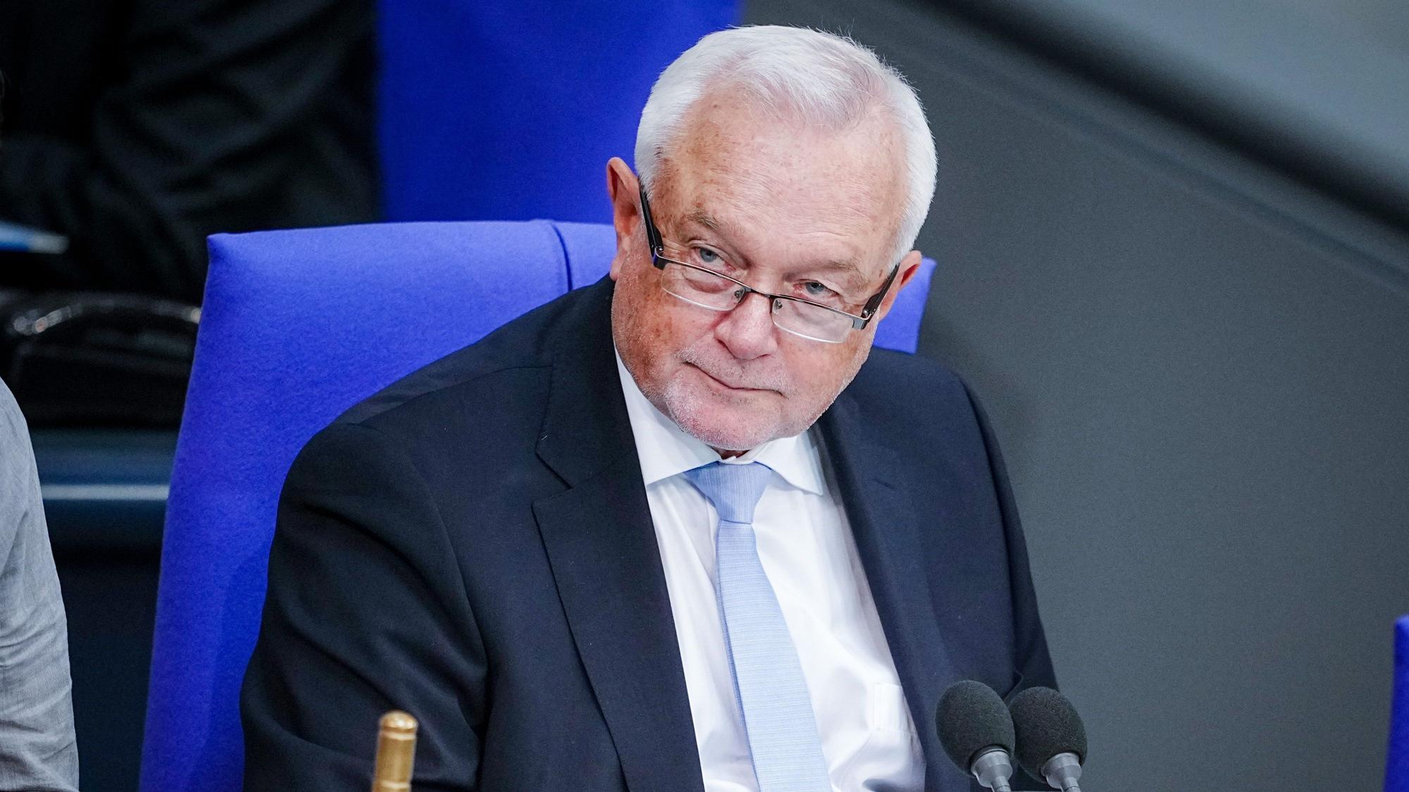 FDP-Vizechef Wolfgang Kubicki hat sich von einer bezahlten Kreuzfahrt aus zu Robert Habeck geäußert. (Archivbild)