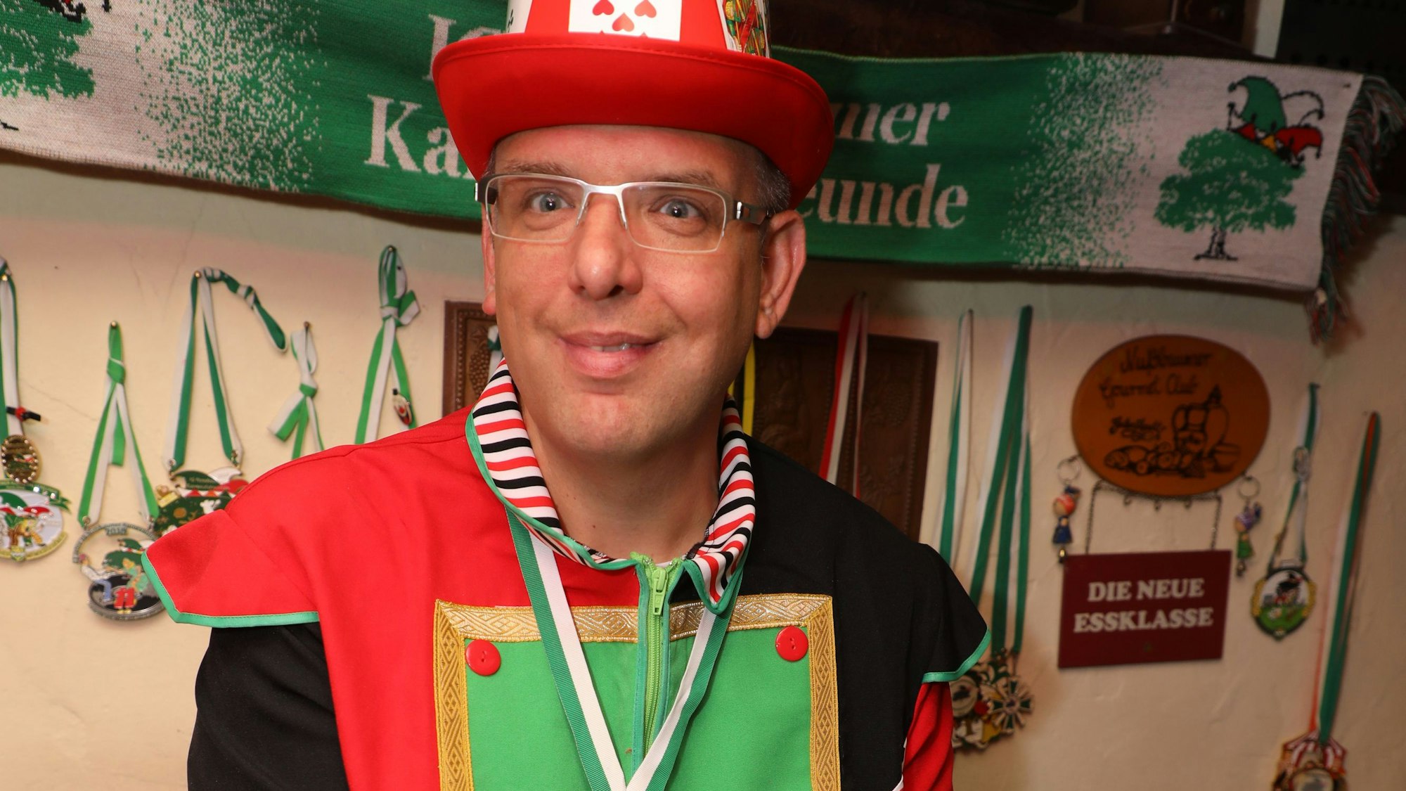 Markus Schäfer (Bauer 2020) am Zappes des Nussbaumer Hofs.