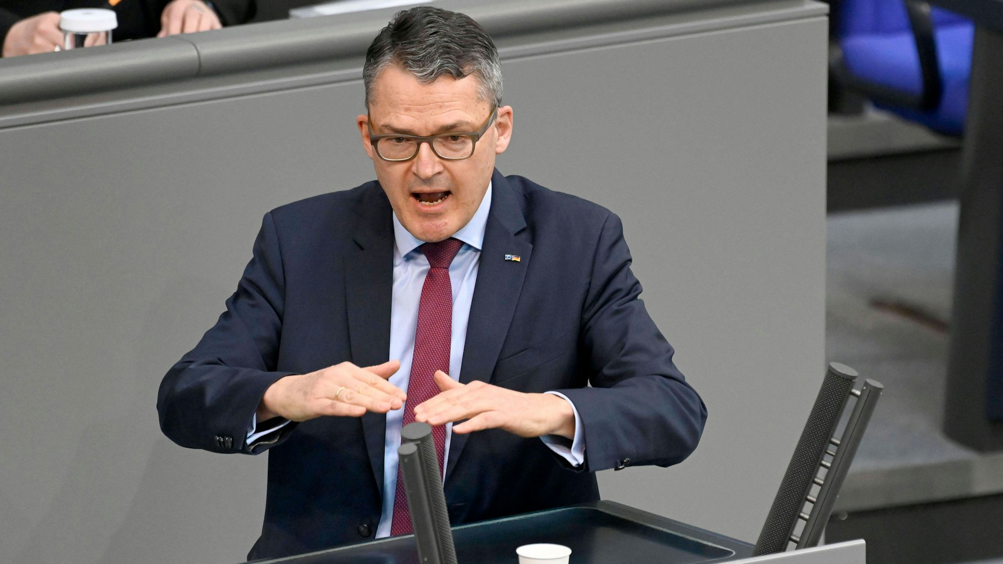 Roderich Kiesewetter in einer Sitzung des Deutschen Bundestages im Reichstagsgebäude, Berlin (Archivbild).
