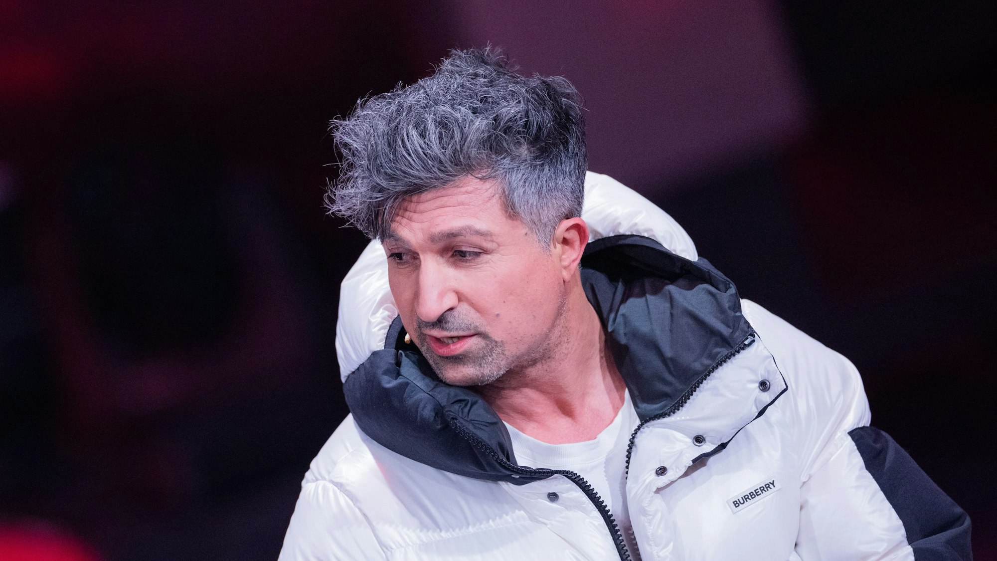 Lotto-Millionär „Chico“ nimmt am RTL-Jahresrückblick im Kölner Studio teil.