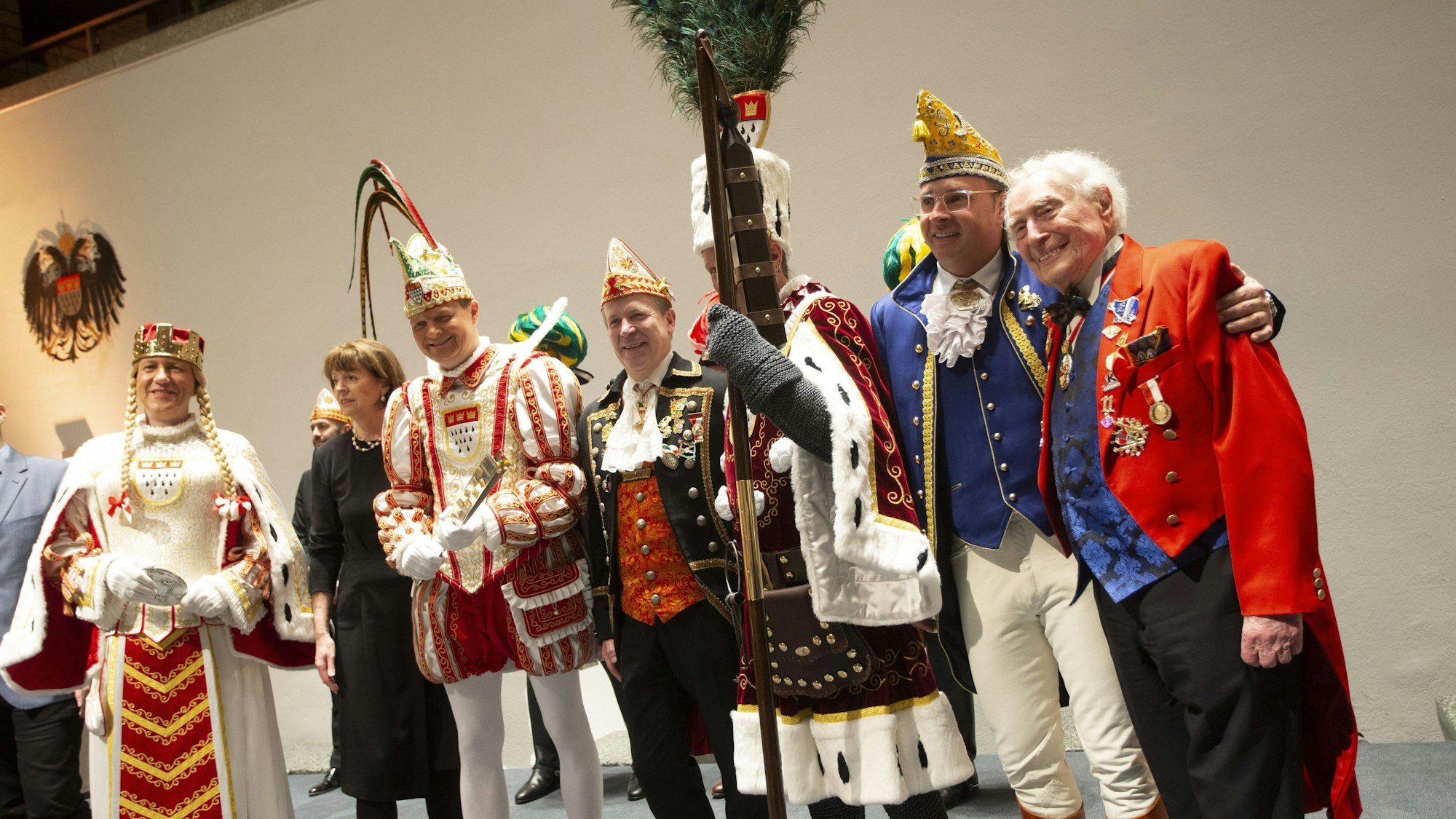 Der Film wurde mit viel Fastelovend-Prominenz im Rathaus vorgestellt.