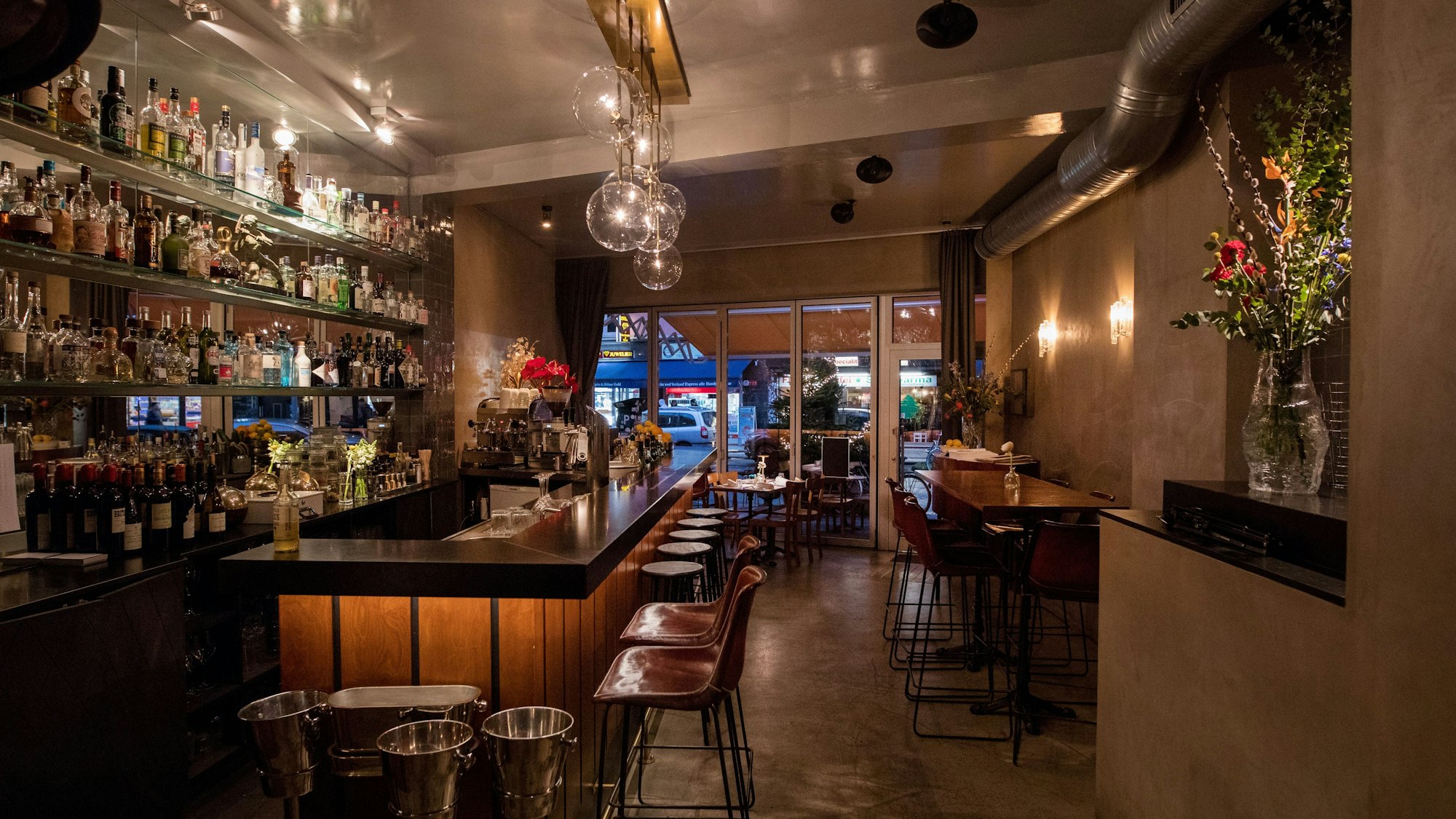 Theke im Innenraum eines Restaurants