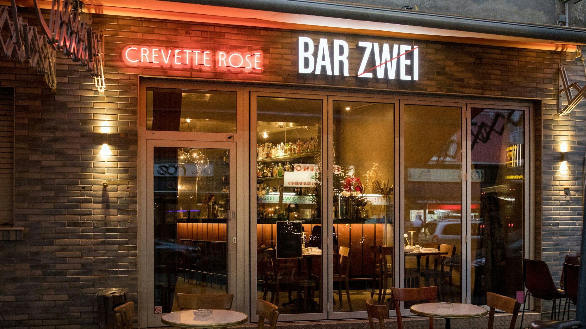 Das Lokal Crevette Rosé von außen