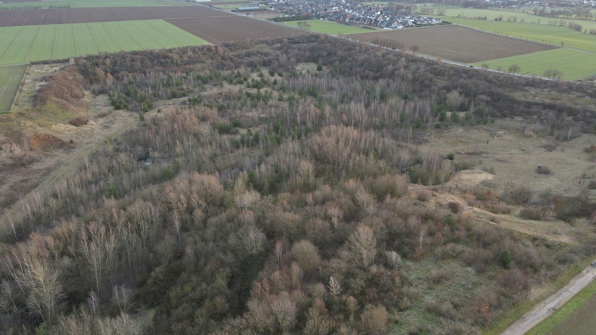 Die Kiesgrube bei Horchheim soll erweitert werden. In Richtung A1/Parkplatz Oberste Heide.