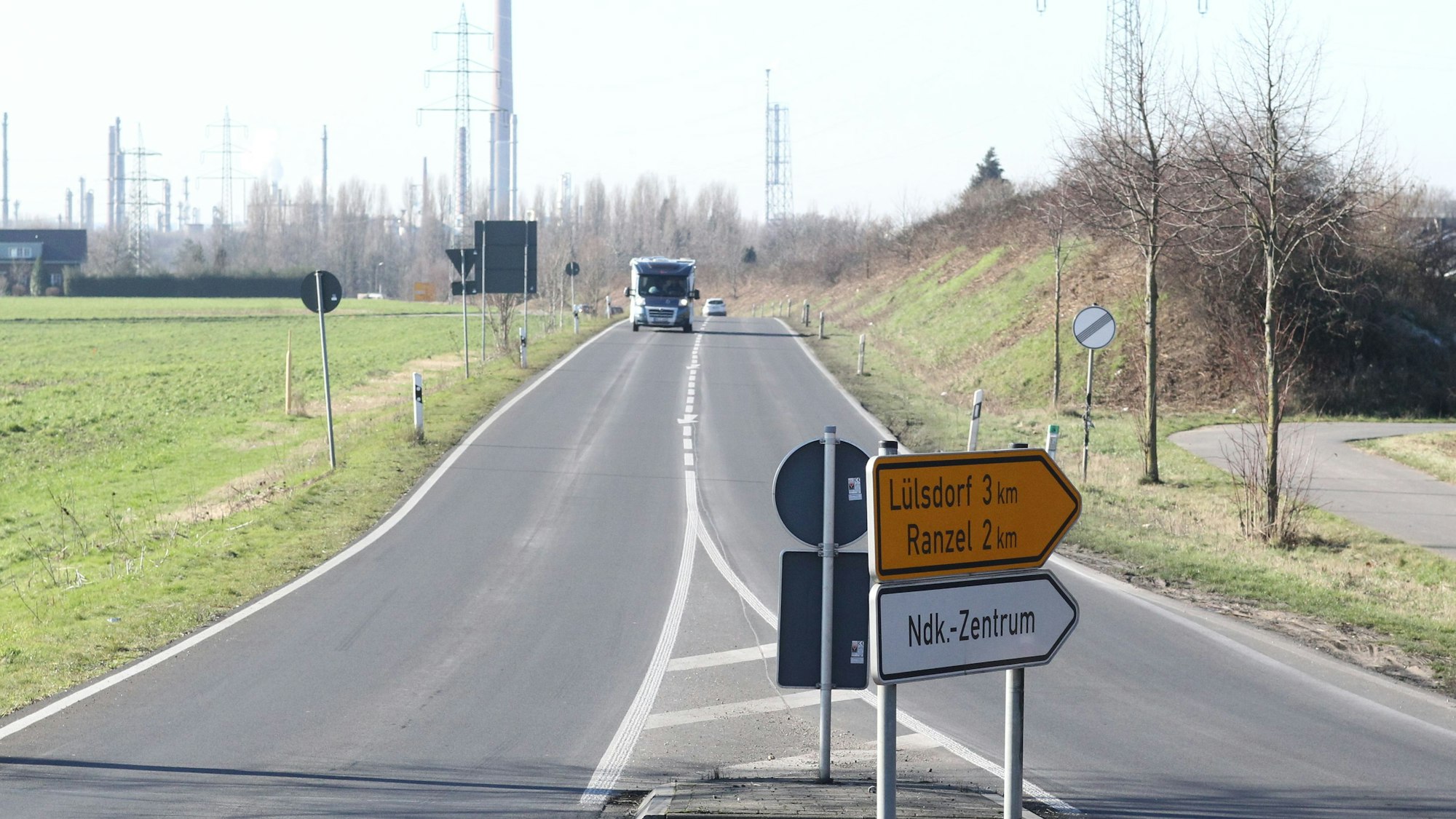 Etwa auf der Höhe des Kreisverkehrs von L 269 und L 82 soll die Rheinspange in einen Tunnel münden, der unter dem Rhein hindurchführt.
