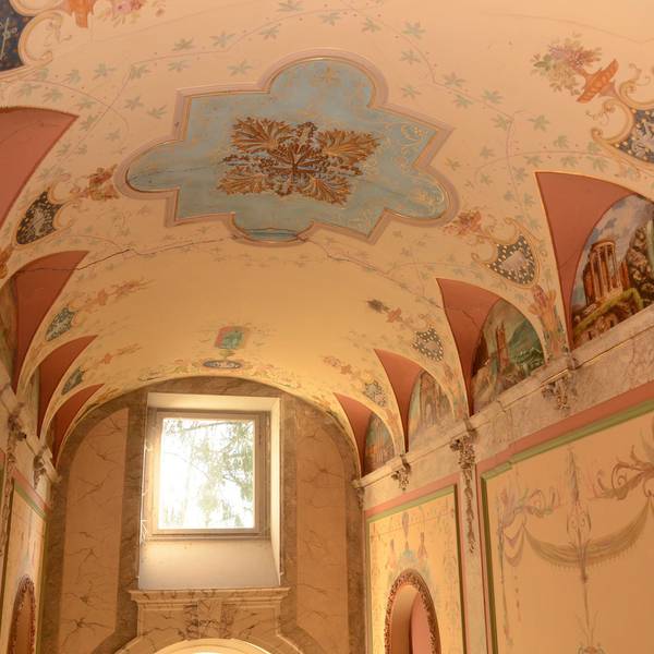 Die Villa Langen im Troisdorfer Kasinoviertel prunkt mit Deckengemälden.